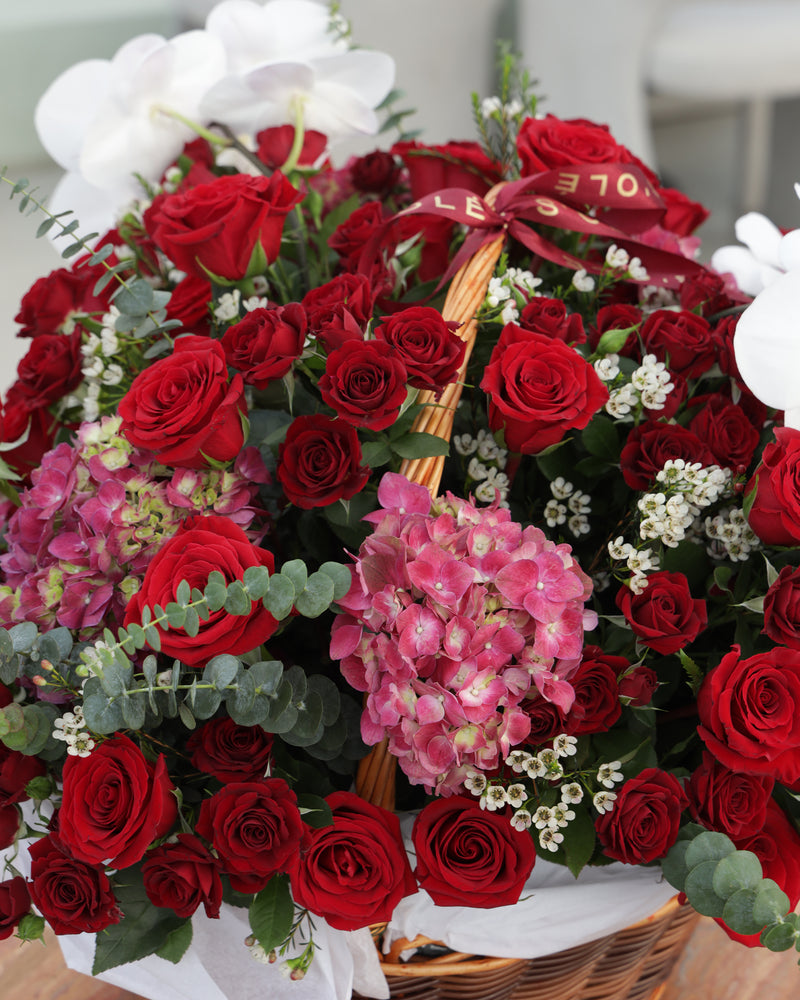 Grand Red Basket